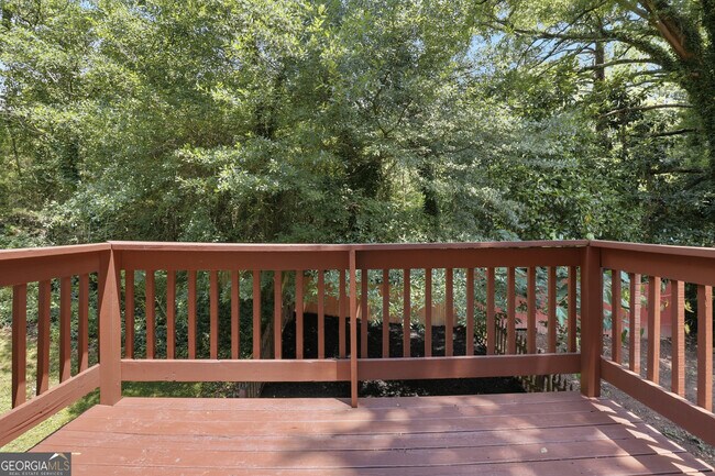 Building Photo - 1100 Westfield Trace