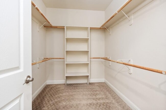 Building Photo - 1383 E Via Azzurra Way