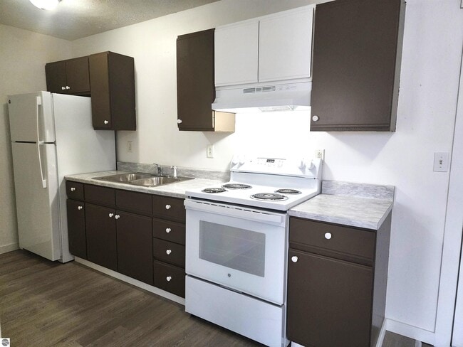 Building Photo - 107 North St