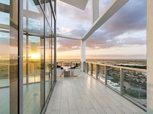 Building Photo - 2000 Metropica Wy