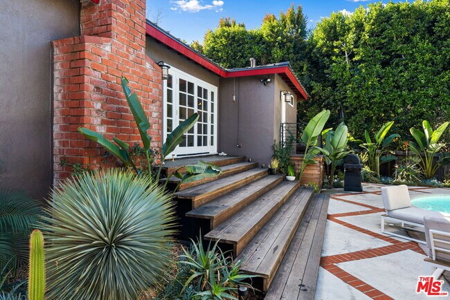 Building Photo - 4247 Sespe Ave