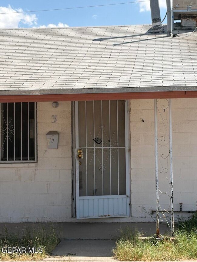 Building Photo - 7167 N Loop Dr
