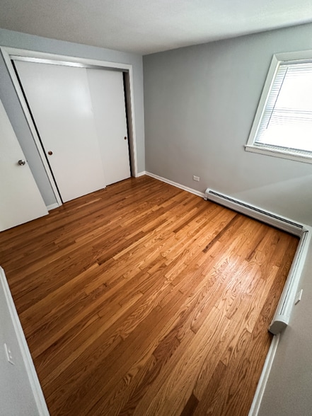 Building Photo - 7344 W Belmont Ave