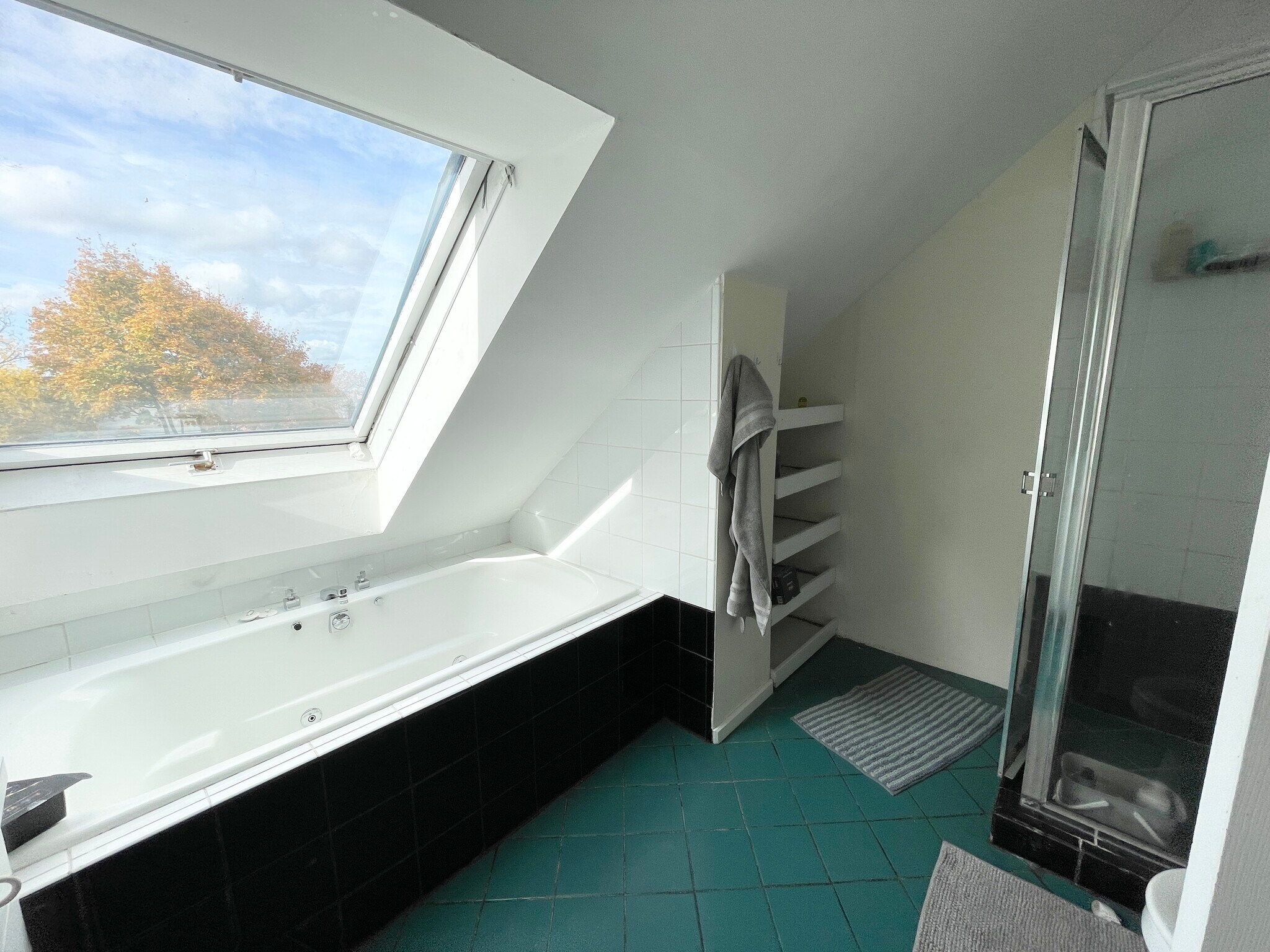 Building Photo - 112 Hillside St