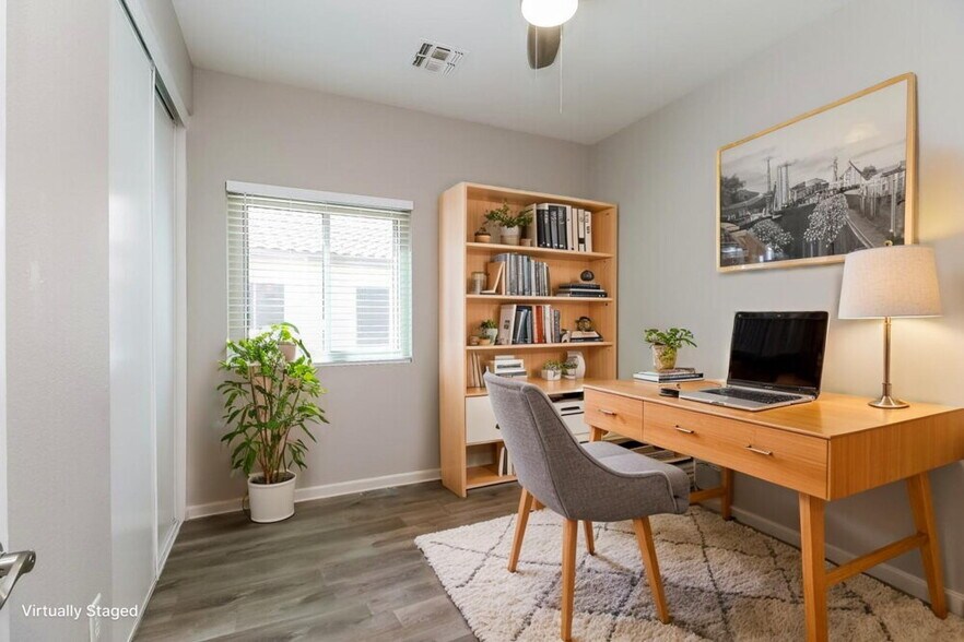 Building Photo - 231 S Valle Verde