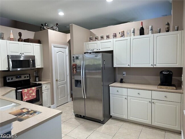 Building Photo - 9120 Red Canyon Dr