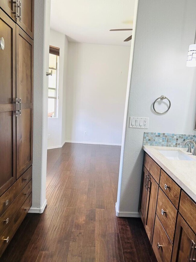 Building Photo - 21546 N 72nd Way