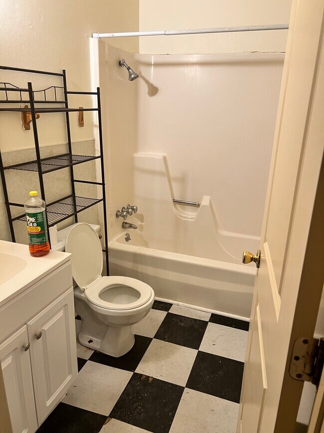 Building Photo - 22 2nd St SW