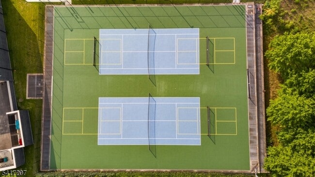 Building Photo - 8 Jessica Ln