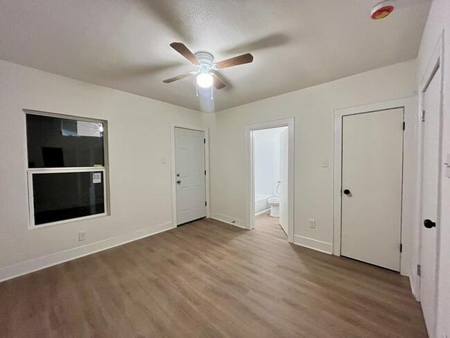 Building Photo - 1828 Texas Ave