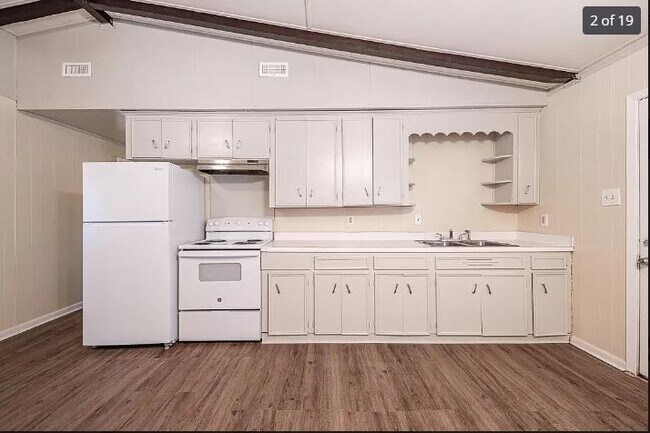 Building Photo - 4 Fulmer Ln