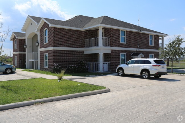 Primary Photo - Red Oak Apartments Phase II