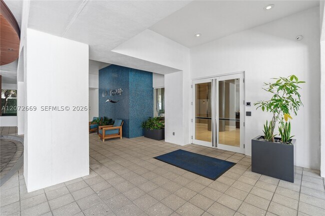 Building Photo - 4201 Collins Ave