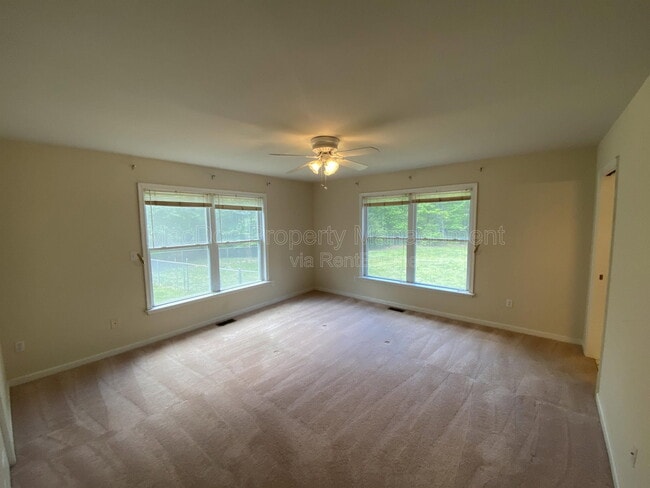 Building Photo - 10207 Battlefield Dr