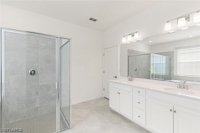 Building Photo - 2525 Kona Wy