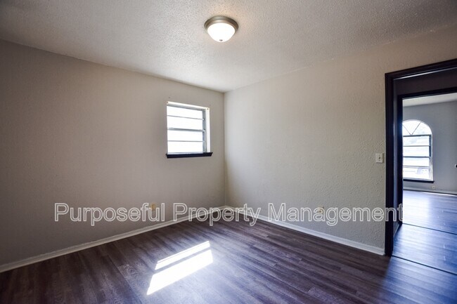 Building Photo - 1208 Cathy Ln