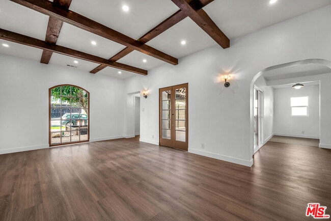 Building Photo - 1450 Reeves St