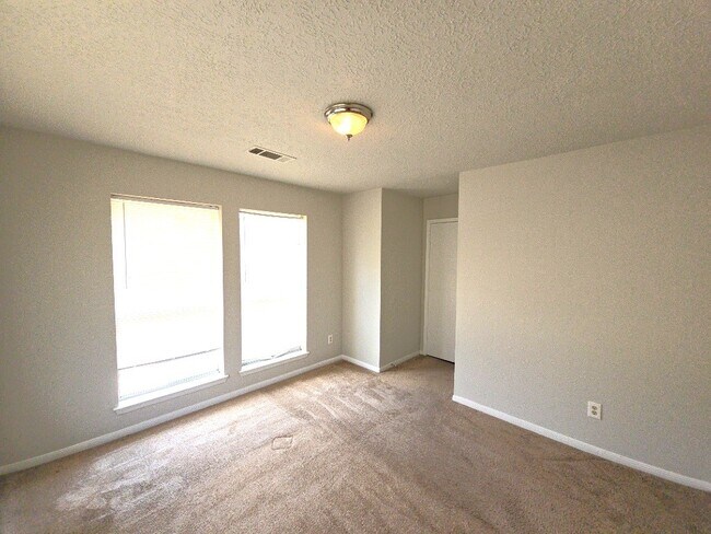 Building Photo - 1705 Bodart Ct