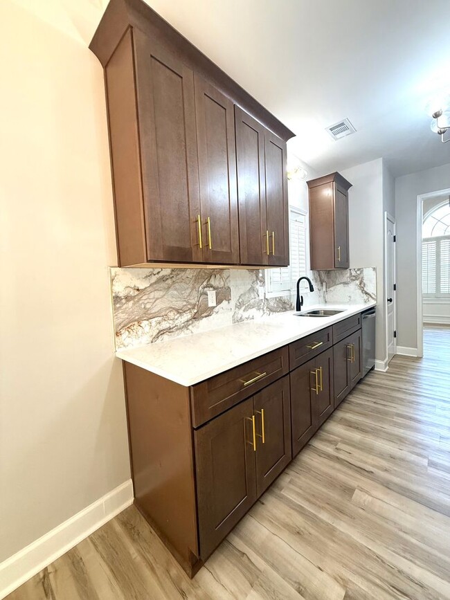 Building Photo - Stately brick home with master on main!