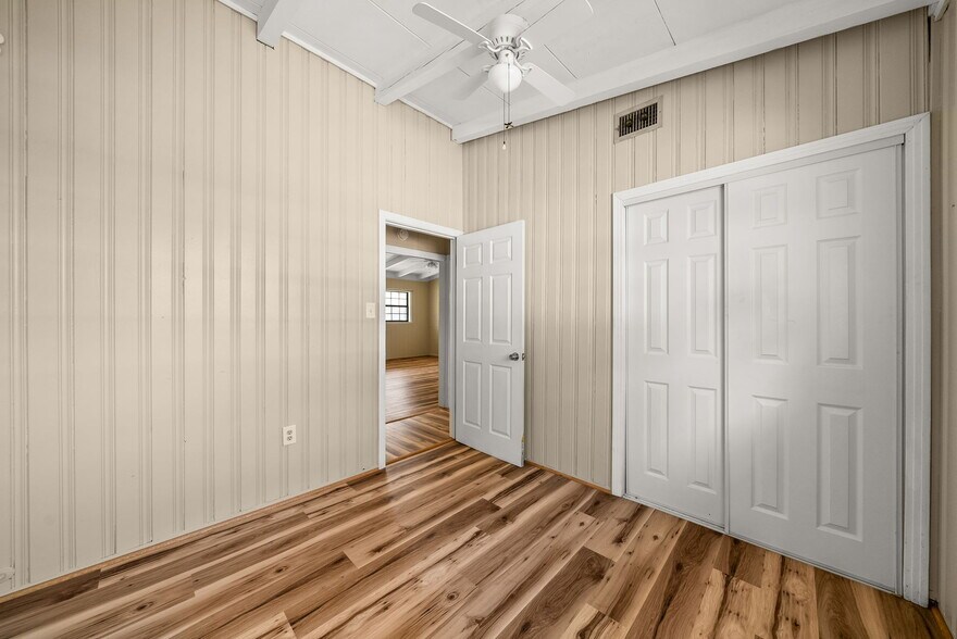 Building Photo - 1211 Friendship Ave