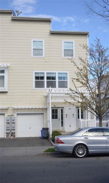 Building Photo - 2-44 Beach 77th St