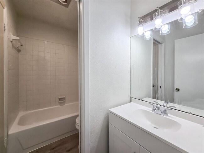 Building Photo - 8418 Fathom Cir
