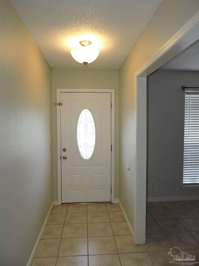 Building Photo - 7834 Charter Oaks Dr