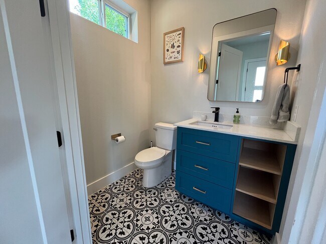 Building Photo - 3507 Oak Springs Dr