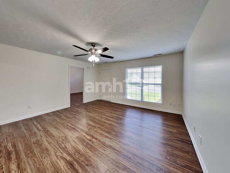 Building Photo - 3620 Belvidere Ct