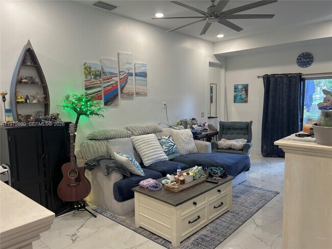 Building Photo - 8320 SW 12th St