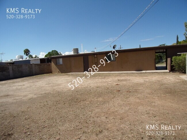 Building Photo - 5625 S Irving Dr