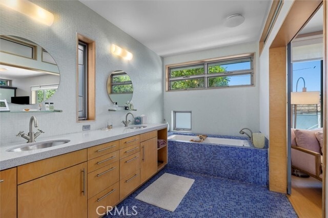 Building Photo - 604 33rd St