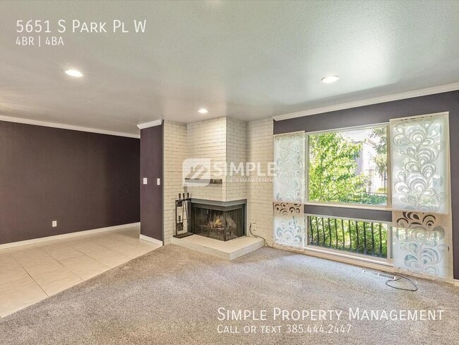 Building Photo - 5651 S Park Pl W
