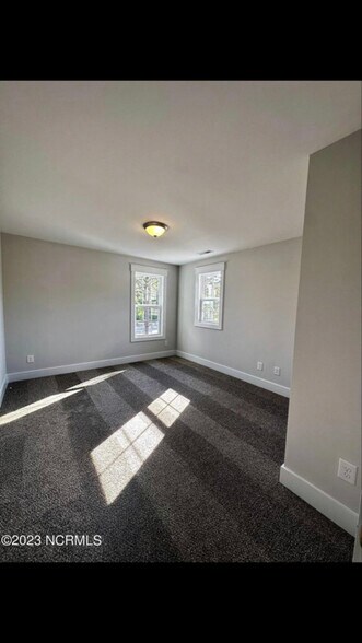 Building Photo - 623 Muscadine Ln