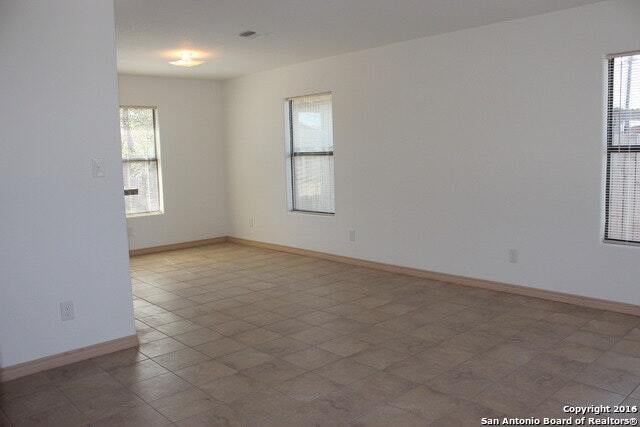 Building Photo - 823 Bynum Ave