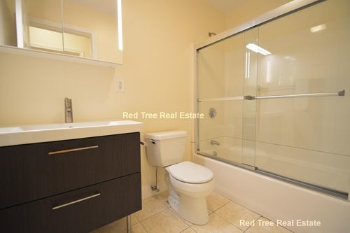 Building Photo - 1812 Beacon St