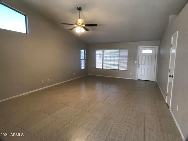 Building Photo - 381 E Bart Dr