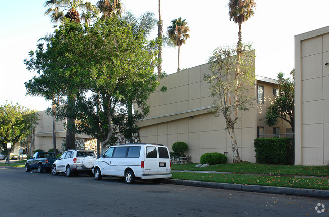 Building Photo - Bel Air Apartments