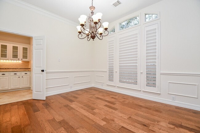 Building Photo - 2142 Morning Park Dr