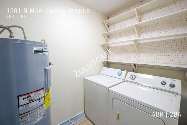 Building Photo - 1901 N Maplewood Ave