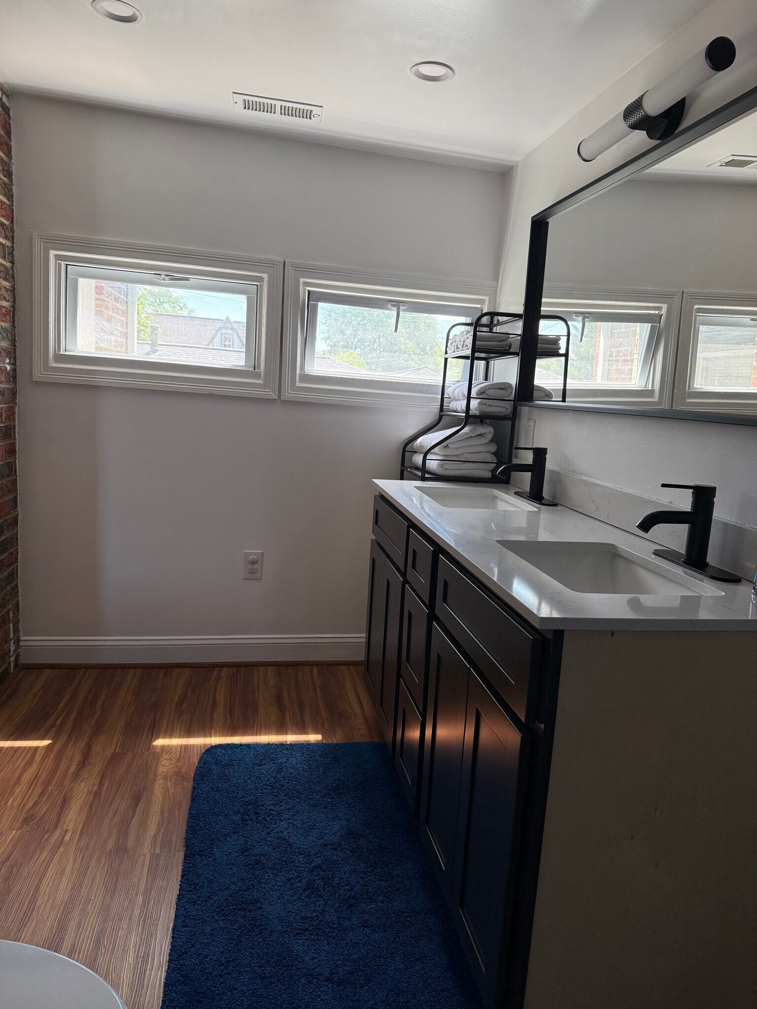 Building Photo - 844 Sligo Ave