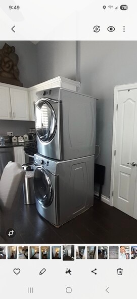 Stackable Gas Washer & Dryer - 3437 Caspian Dr