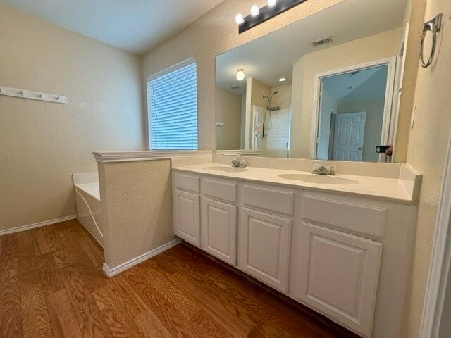 Building Photo - 1611 Windcastle Dr