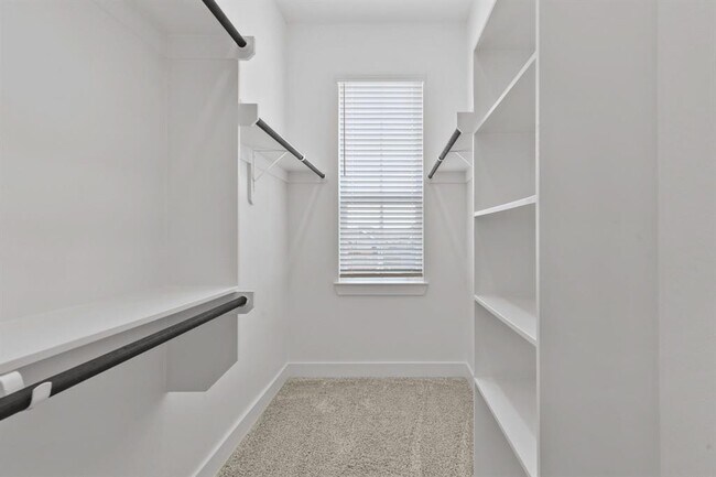 Building Photo - 21118 Garden Palm Dr