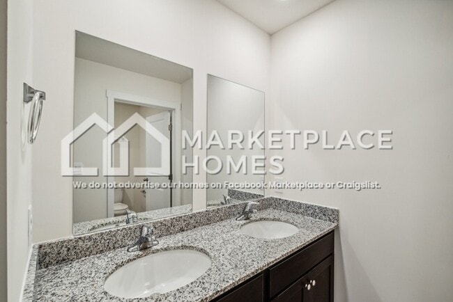 Building Photo - 4146 Hines Ln NE
