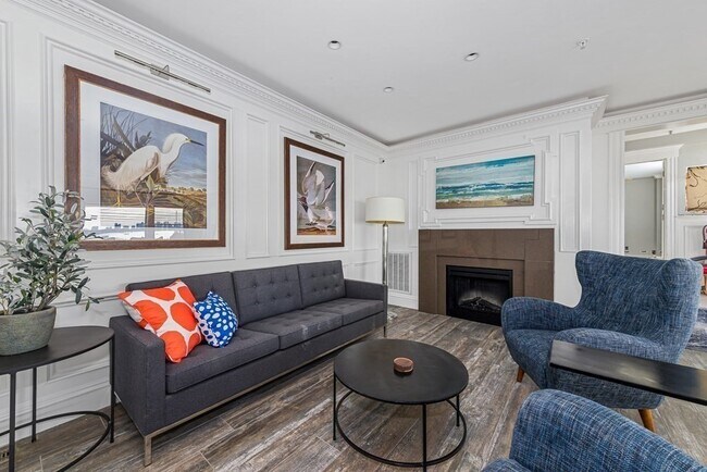 Building Photo - 600 Shirley St