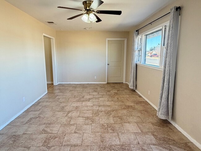 Building Photo - 2434 Beechwood St