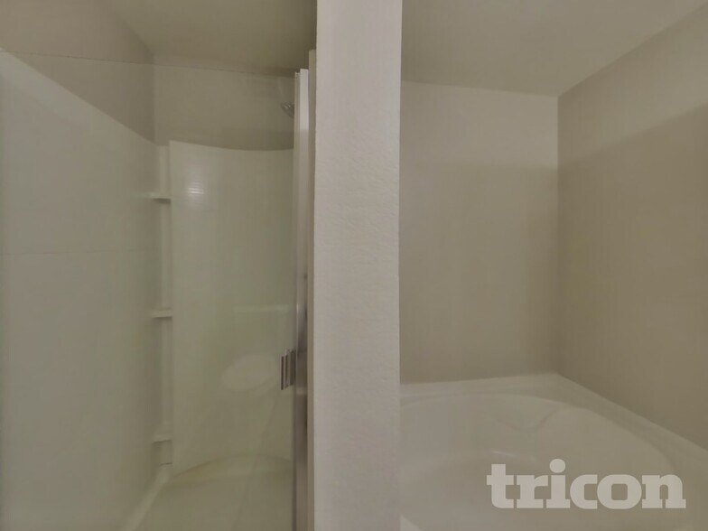 Building Photo - 50 Larkspur Dr