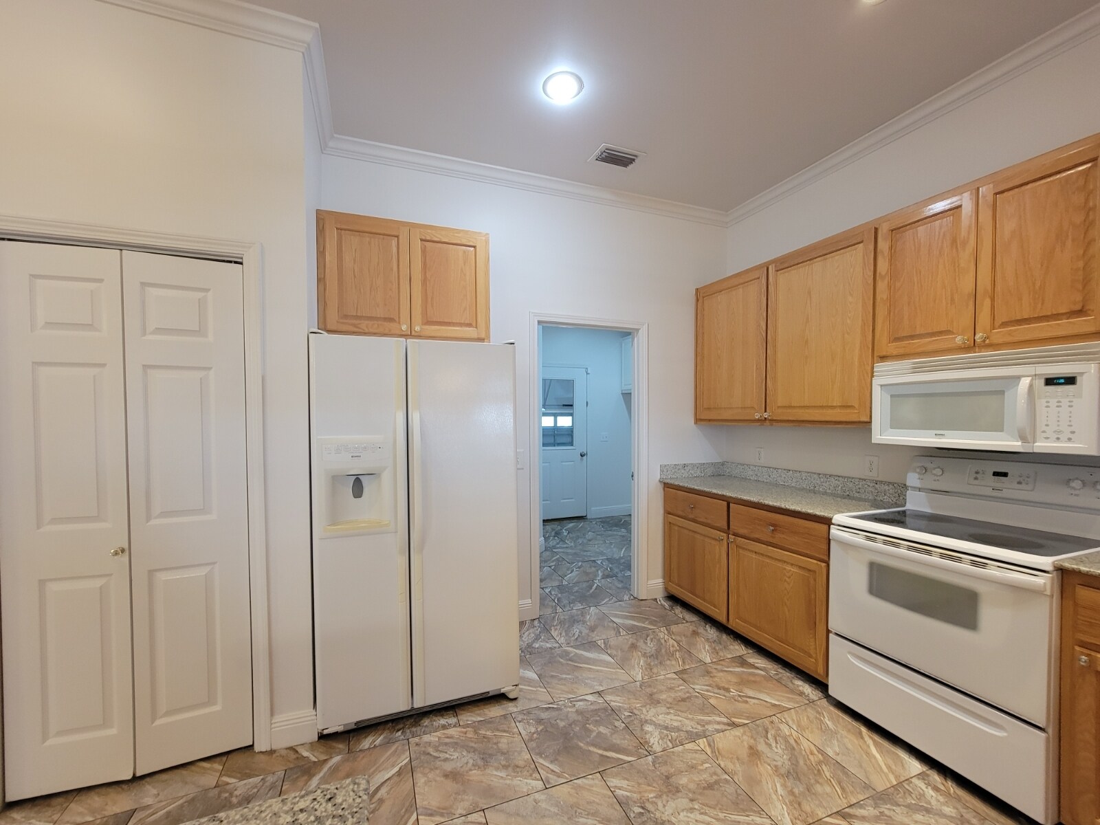 kitchen - 7327 Rodgers Dr