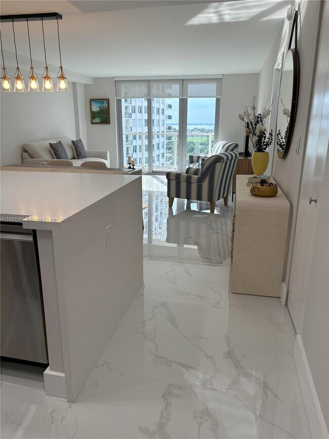 Building Photo - 5701 Collins Ave